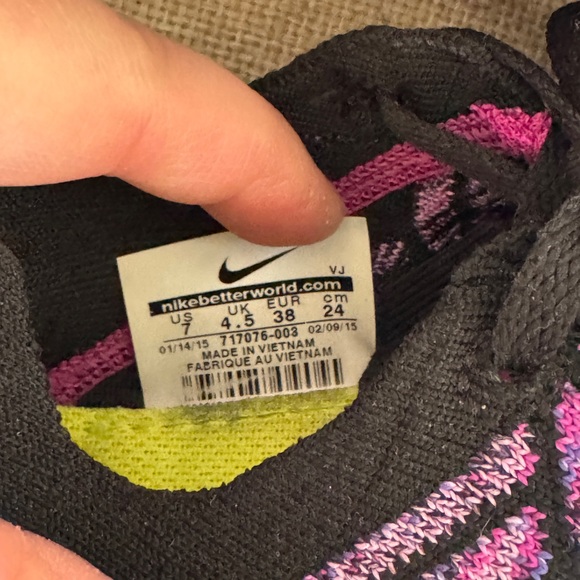 Nike Women's Black and Purple Athletic Shoes - Picture 2 of 4